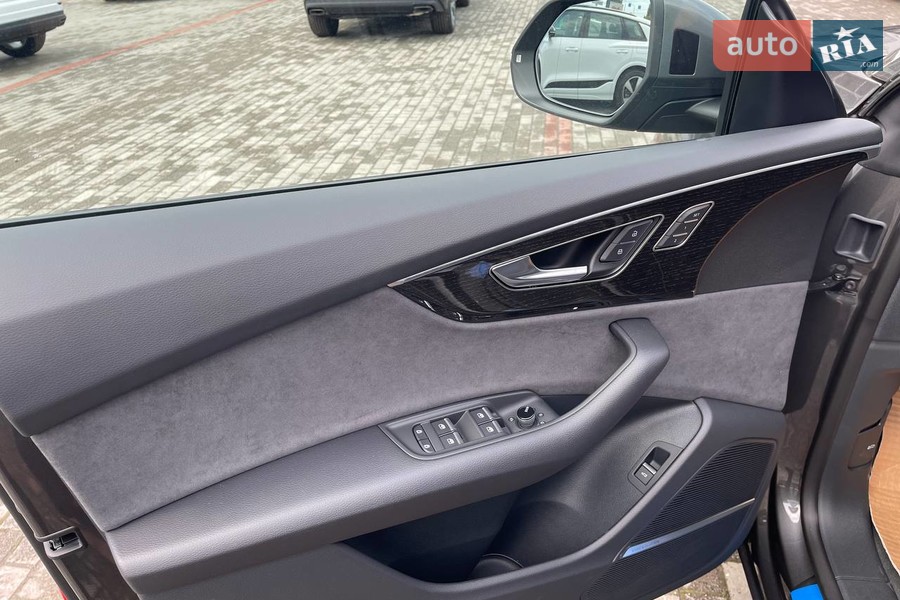 Audi Q8 - фото 11