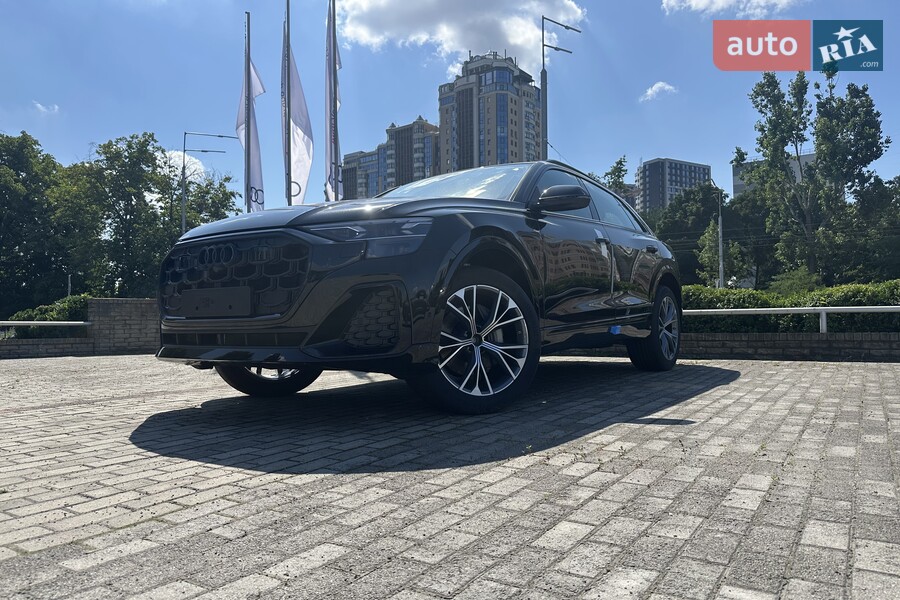 Audi Q8 - фото 7