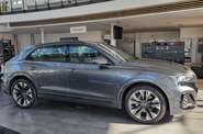 Audi Q8 S-Line