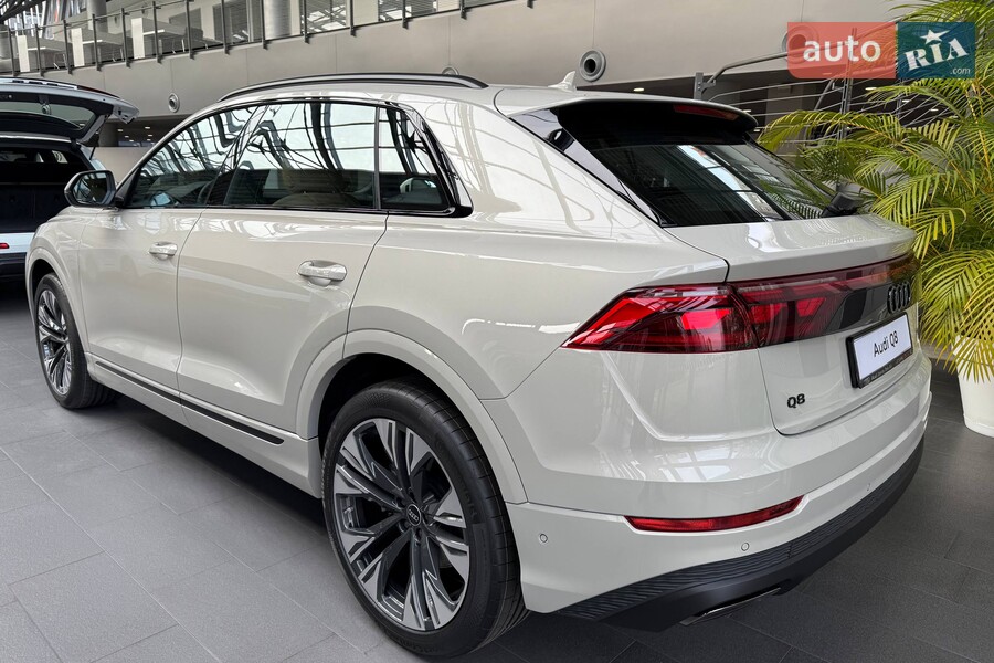 Audi Q8 - фото 3