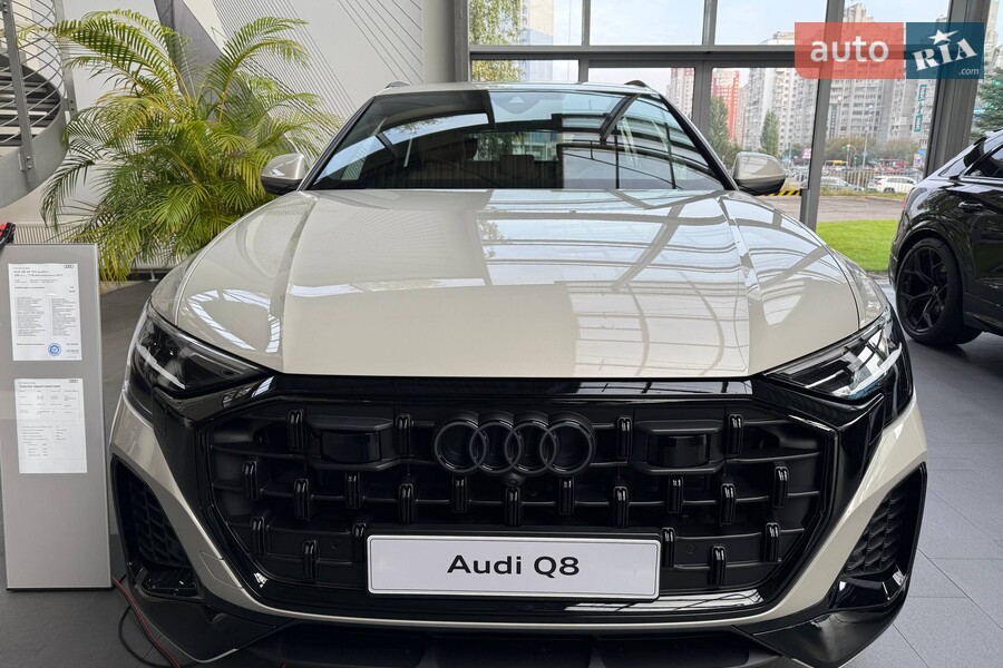 Audi Q8 - фото 1