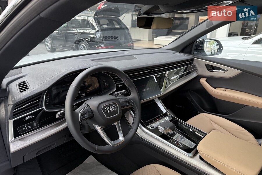 Audi Q8 - фото 6