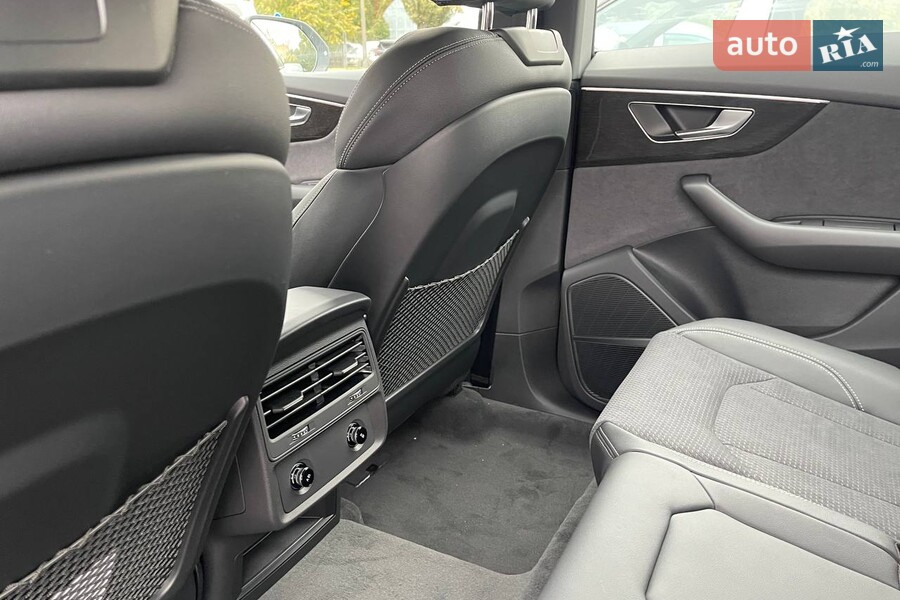 Audi Q8 - фото 18