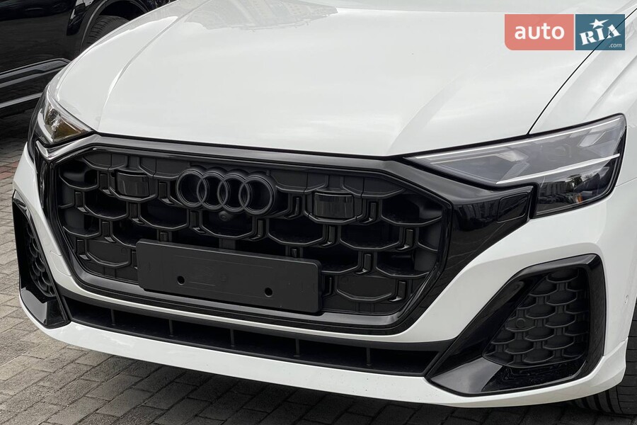 Audi Q8 - фото 7