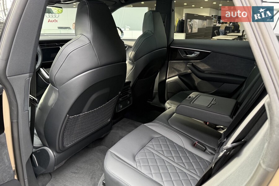 Audi Q8 - фото 7