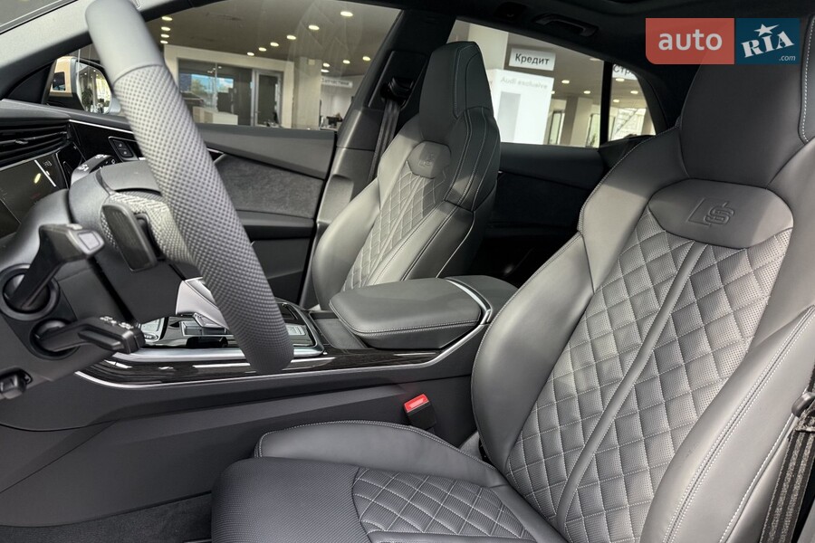 Audi Q8 - фото 5