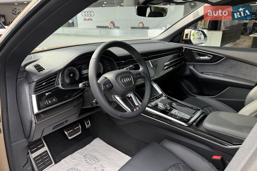Audi Q8 - фото 6
