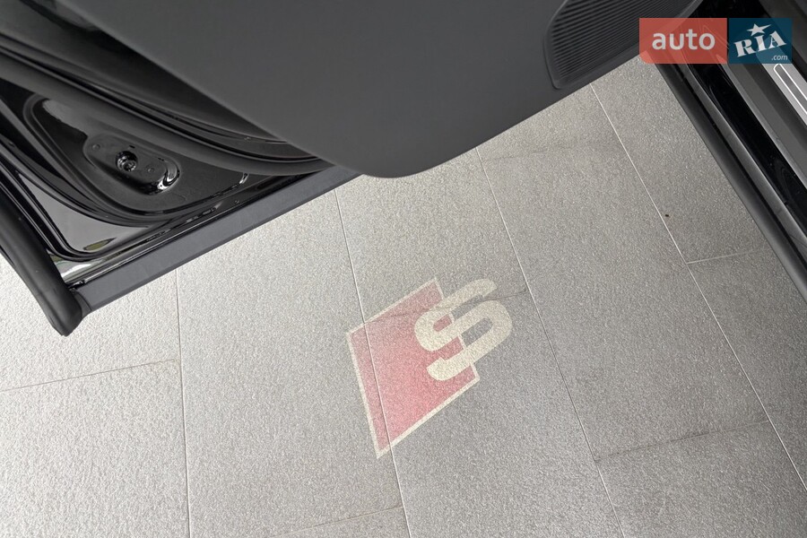 Audi Q8 - фото 10