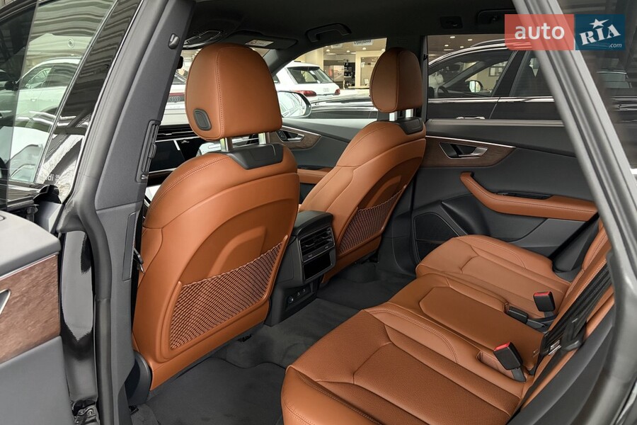 Audi Q8 - фото 11