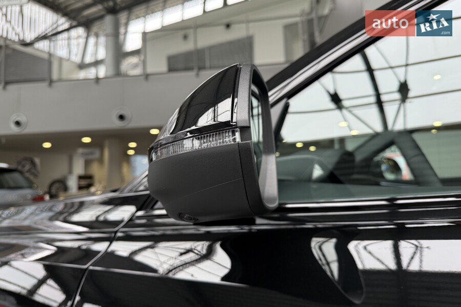 Audi Q8 - фото 10