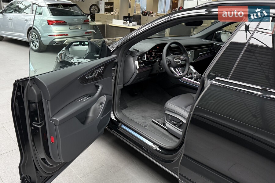 Audi Q8 - фото 19
