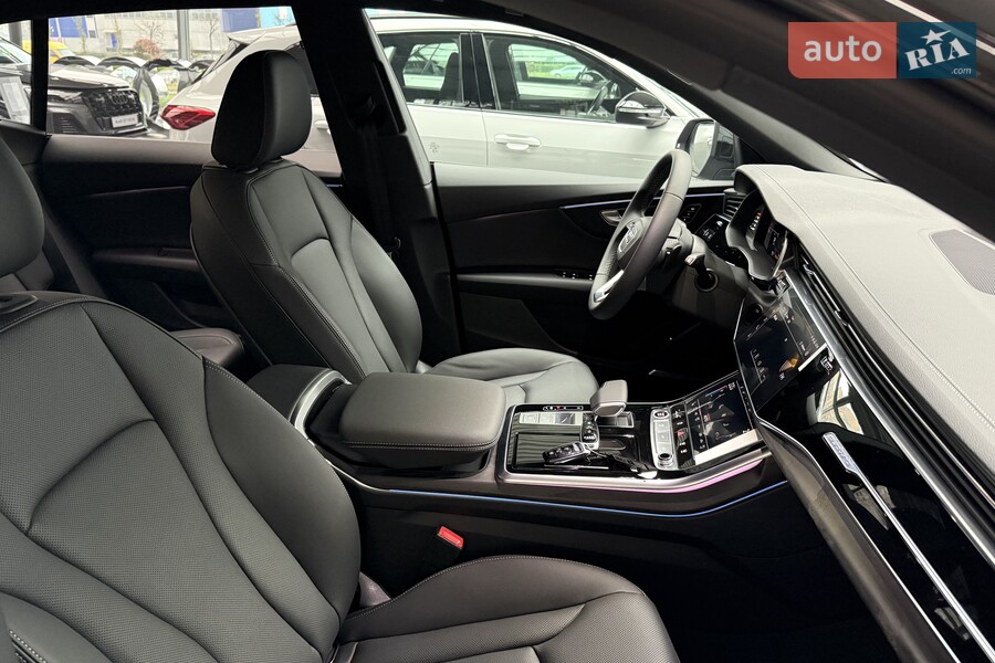 Audi Q8 - фото 24