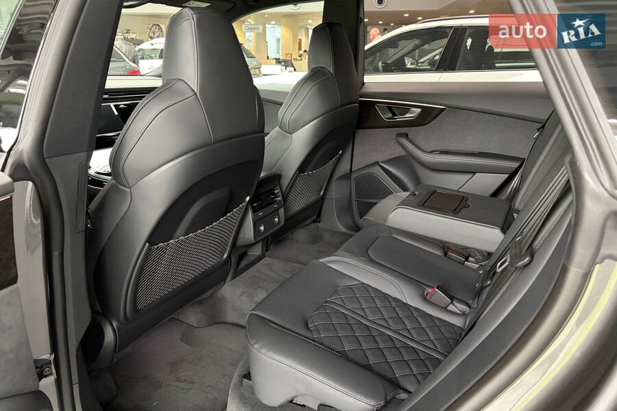 Audi Q8 - фото 12