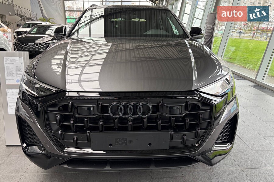 Audi Q8 - фото 1