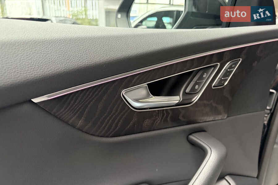 Audi Q8 - фото 7