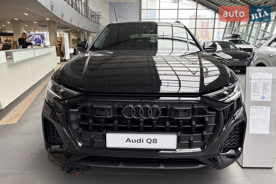 Audi Q8 - фото 1