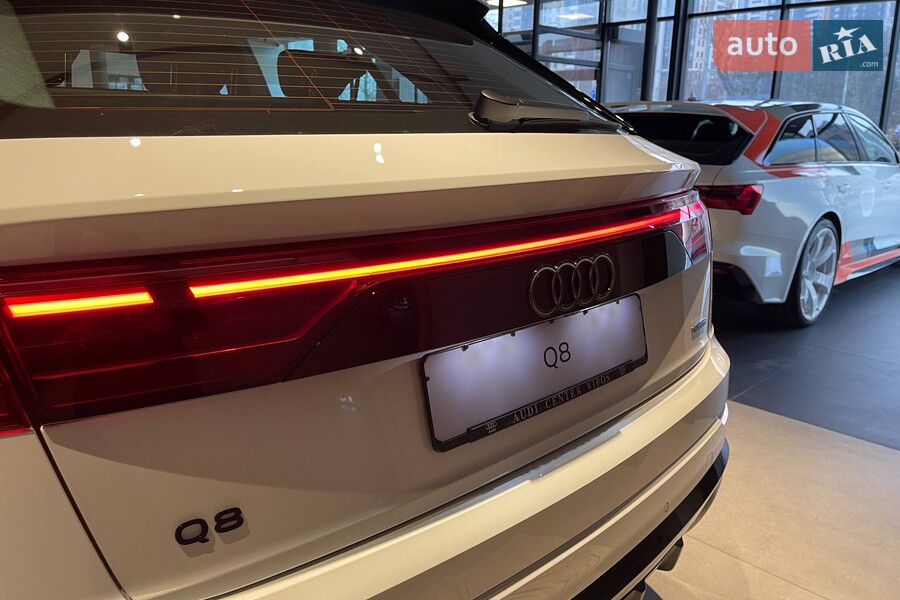 Audi Q8 - фото 14