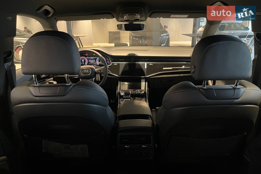 Audi Q8 - фото 27