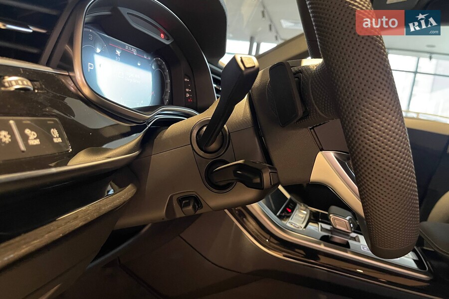 Audi Q8 - фото 18