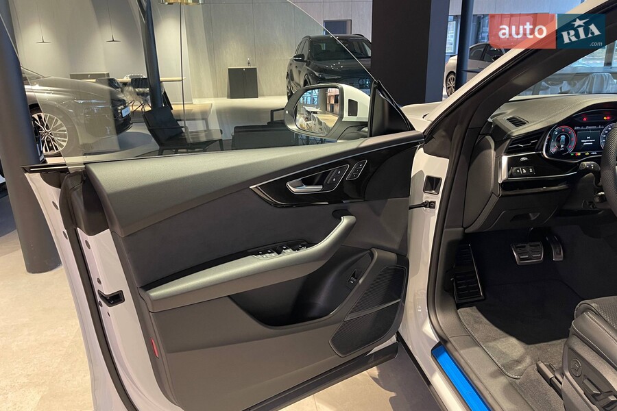 Audi Q8 - фото 19