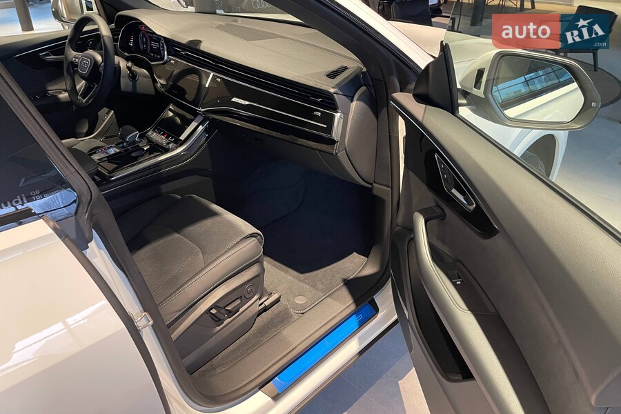 Audi Q8 - фото 25