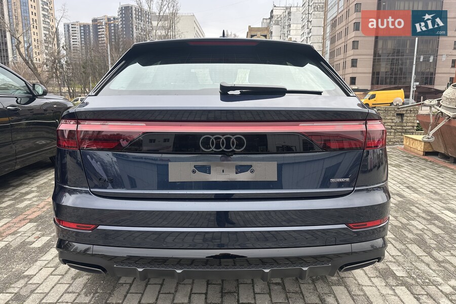 Audi Q8 - фото 15