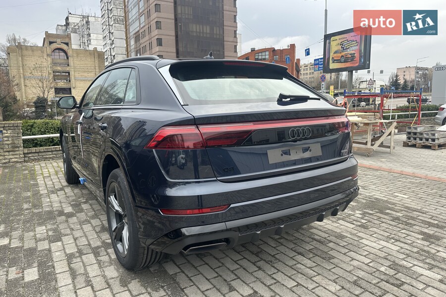 Audi Q8 - фото 14