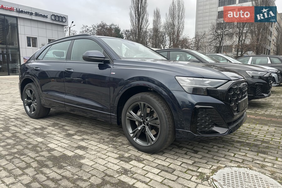 Audi Q8 - фото 17