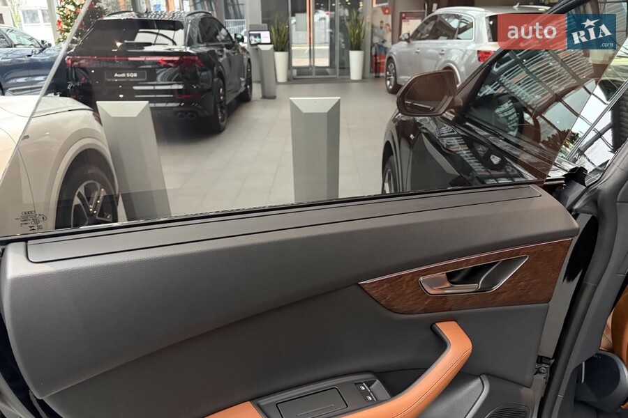 Audi Q8 - фото 10