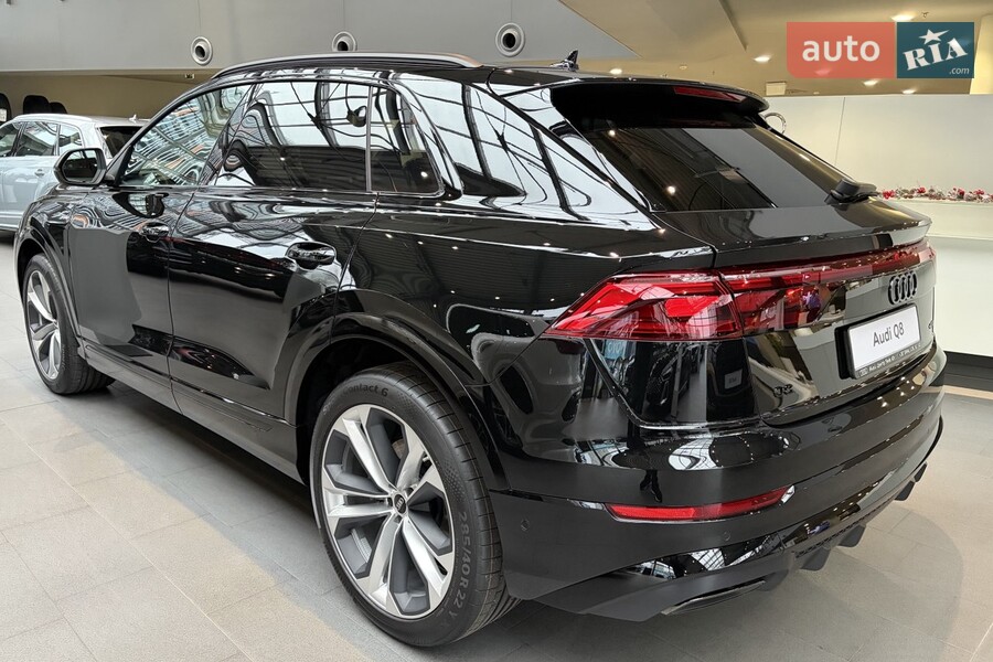 Audi Q8 - фото 4