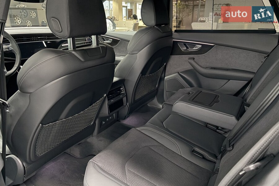 Audi Q8 - фото 10