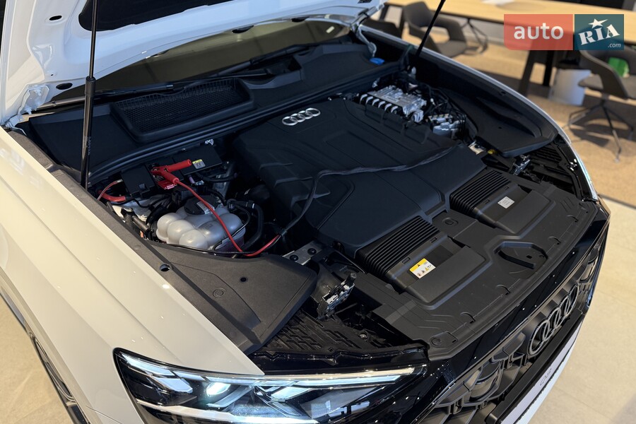Audi Q8 - фото 23