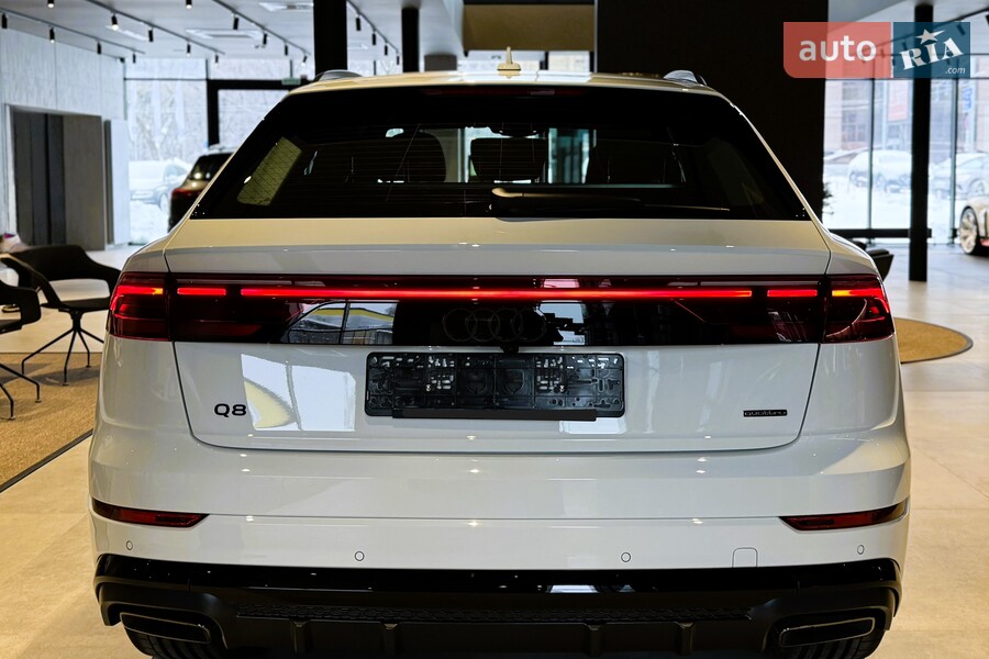 Audi Q8 - фото 5