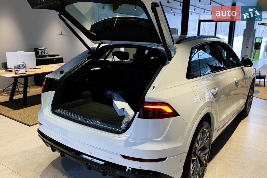 Audi Q8 - фото 7