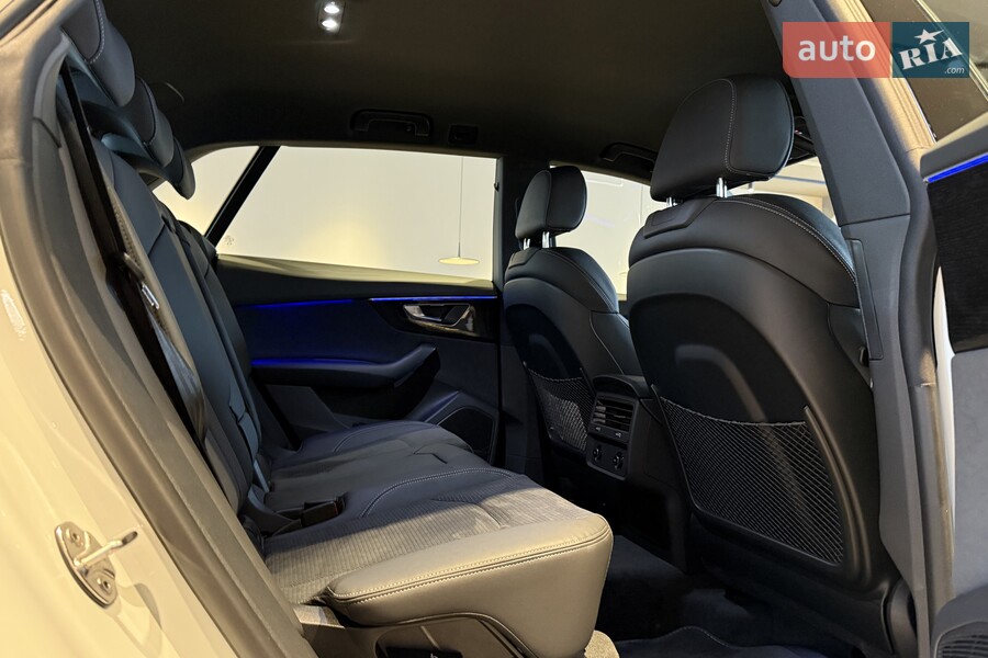 Audi Q8 - фото 15