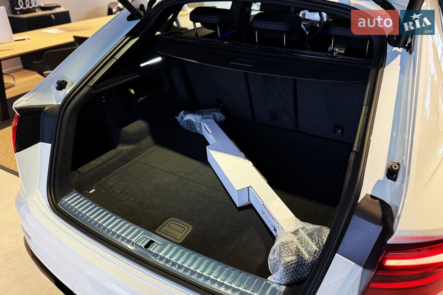 Audi Q8 - фото 9