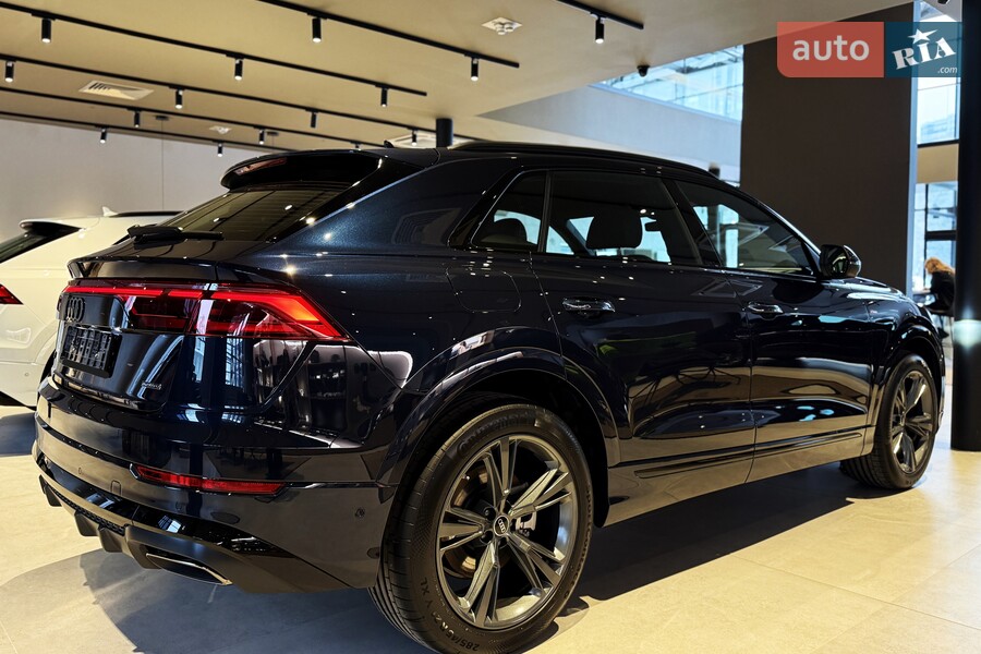 Audi Q8 - фото 4
