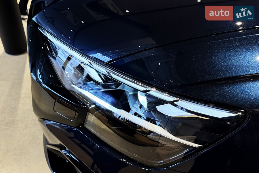 Audi Q8 - фото 7