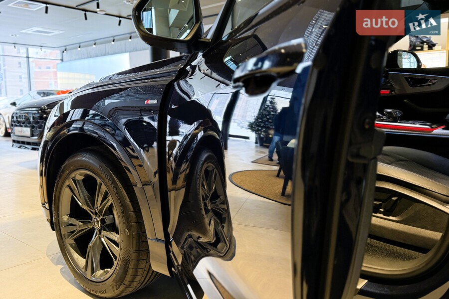 Audi Q8 - фото 9