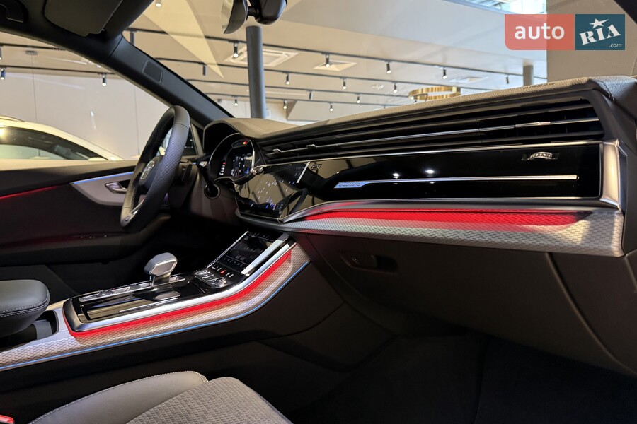Audi Q8 - фото 18