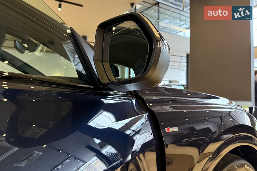 Audi Q8 - фото 10