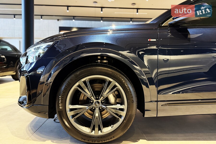 Audi Q8 - фото 8