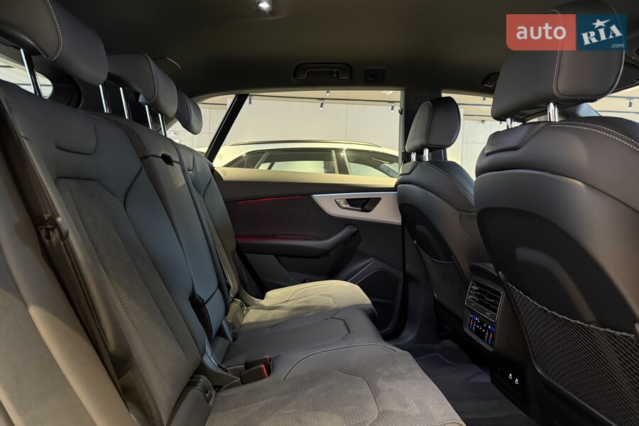 Audi Q8 - фото 21