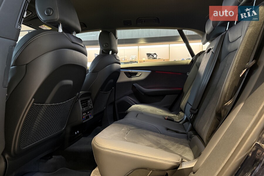 Audi Q8 - фото 24