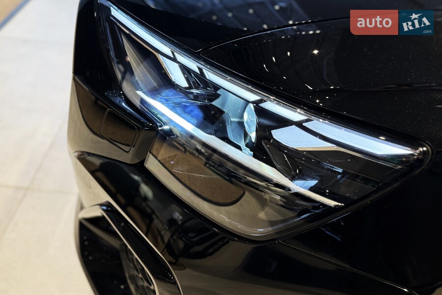 Audi Q8 - фото 6