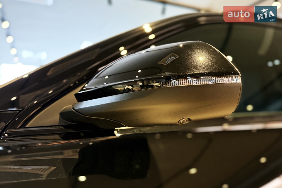 Audi Q8 - фото 7