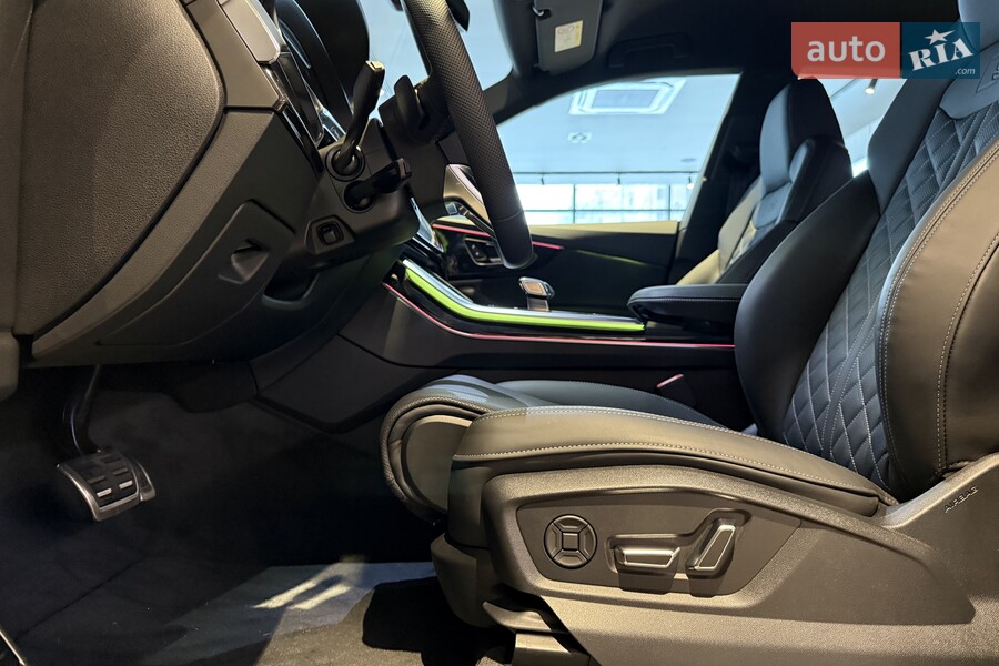 Audi Q8 - фото 27