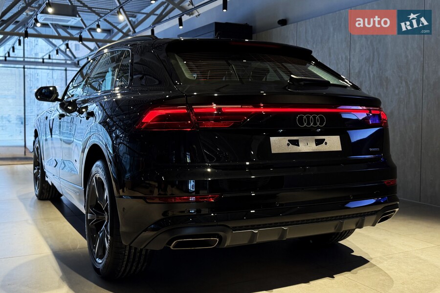 Audi Q8 - фото 6