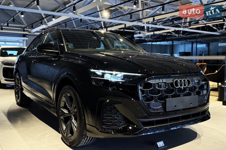 Audi Q8 - фото 1