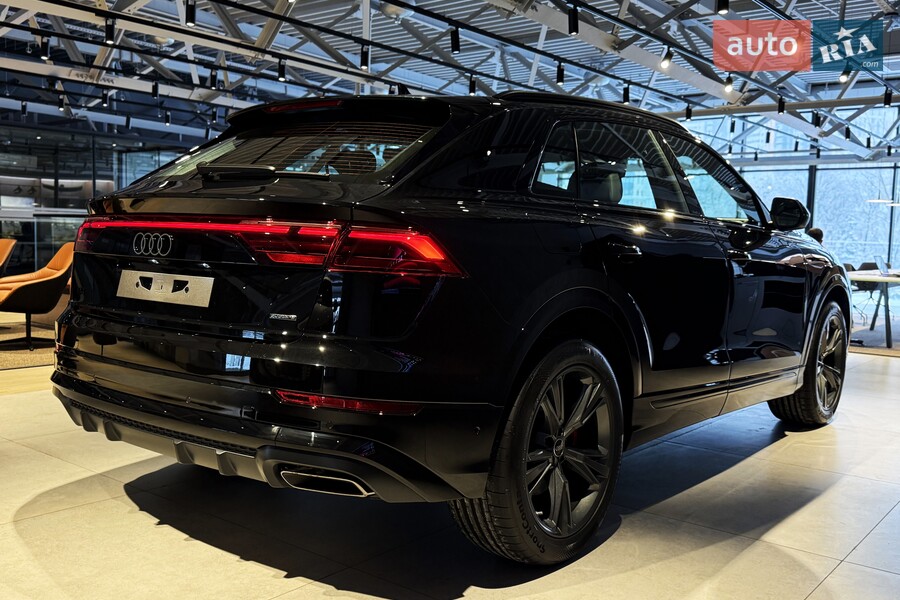 Audi Q8 - фото 5